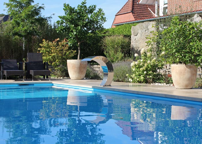 Pool im Garten